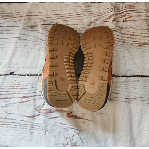 New Balance 574V2 Size 6 NWOB - Picture 7 of 8